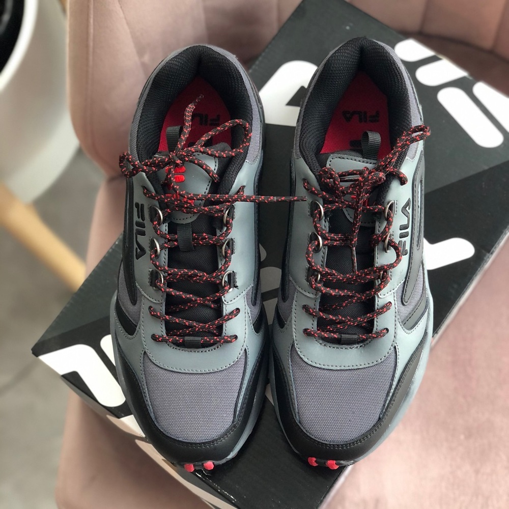 NIB FILA | Men’s Reminder Sneakers - Picture 3 of 4
